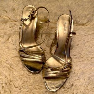 Glamorous scrappy hood sling-back heels